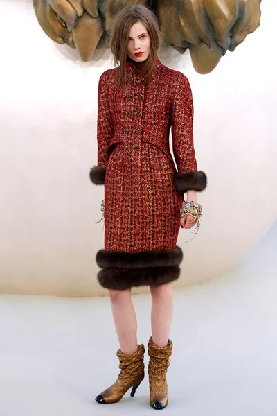 Look 10